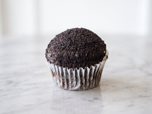 Chocolate Cookie Cream Cheese Cupcake