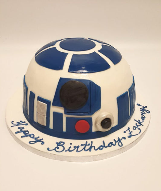 Star Wars birthday cake sculpted and decorated as the droid R2-D2